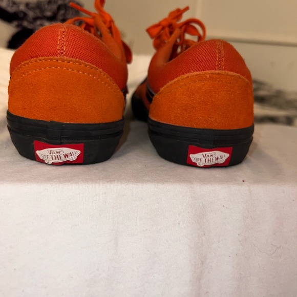 Vans - Picture 2 of 2